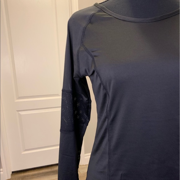 Long Sleeve Black Athletic Fitted Shirt - Picture 9 of 10